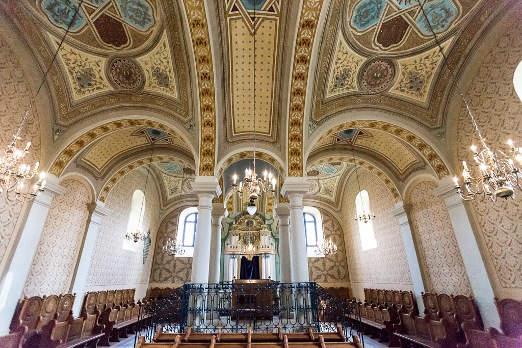 Synagogue Mad Hungary - Holocaust Remembrance