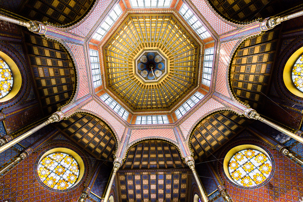 Budapest Synagogue Jewish neighborhood abandoned