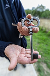 Holocaust Remembrance - Synagogue Mad Hungary Key