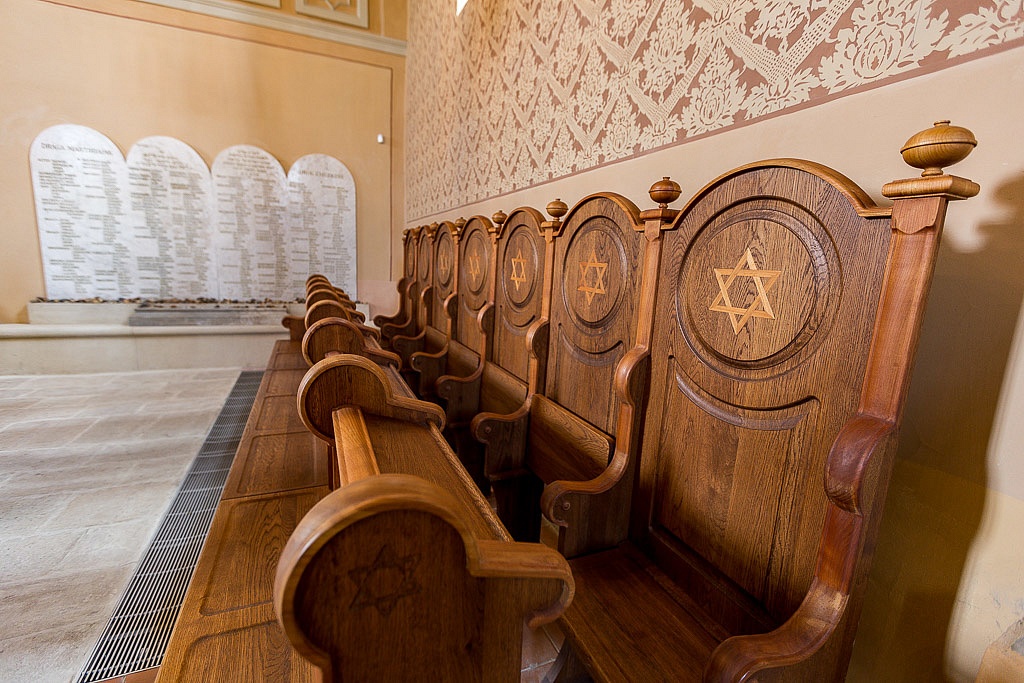 Holocaust Remembrance - Synagogue Mad Hungary seating and tablets
