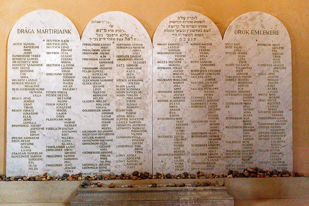 Synagogue in Mad engraved tablets - Holocaust Remembrance
