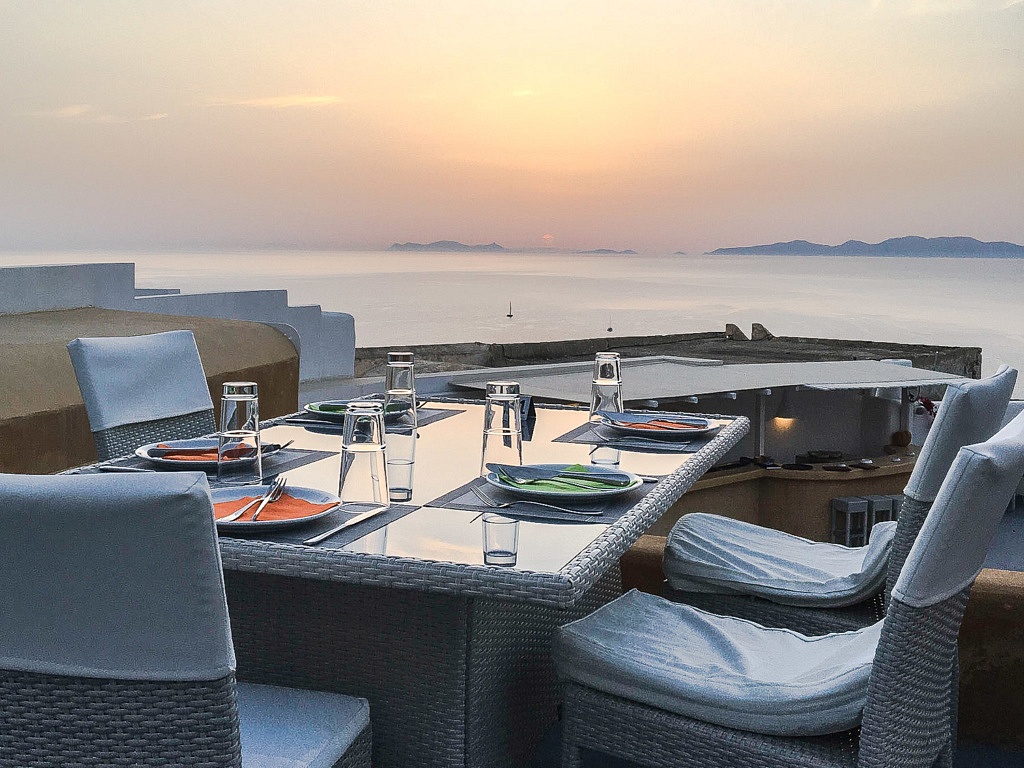 Ochre - Restaurants in Santorini Greece