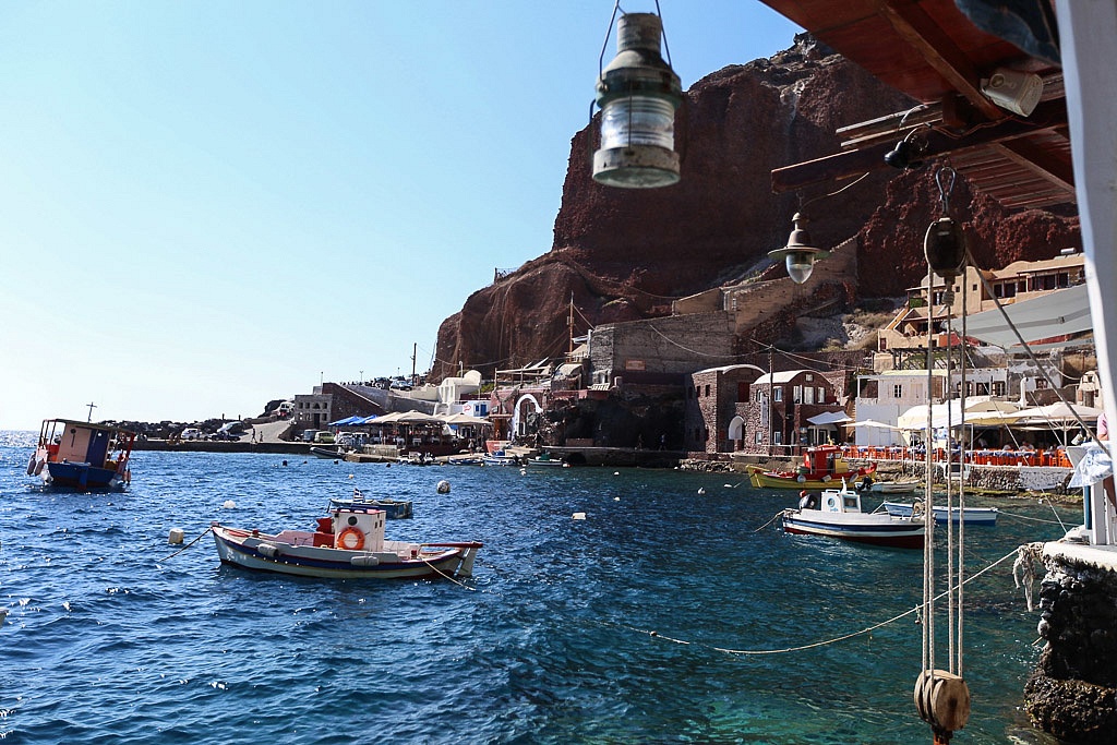 View from Dmitri's Ammoudi Bay - Restaurants in Santorini