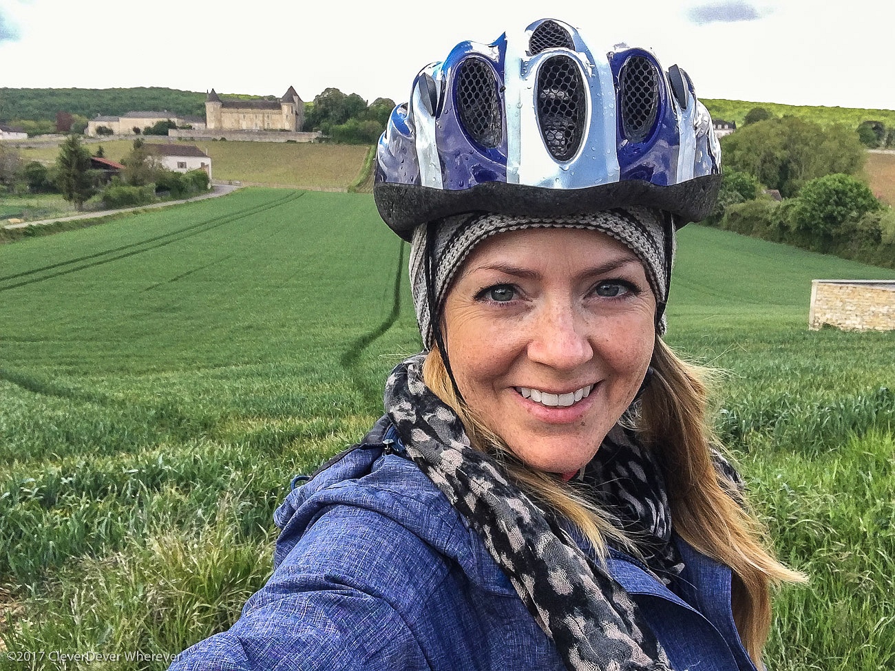 Juliana Dever bike helmet smiling - Burgundy France