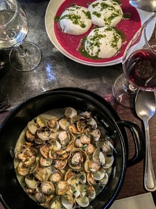 Restaurants in Paris Where to Eat in Paris - clams at La Cave de l’Insolite